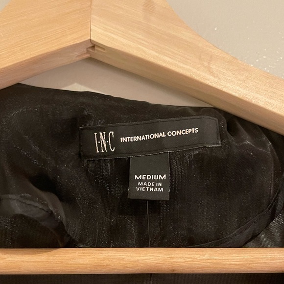 NWT-INC INTERNATIONAL CONCEPTS Women's Black Long-Sleeve Wrap Blouse Top Size M - Picture 6 of 10